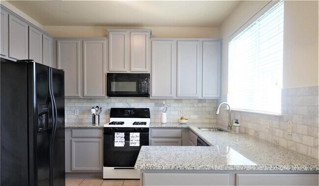 Building Photo - 8518 Cahill Dr