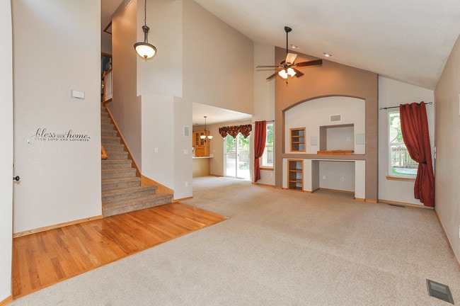 Building Photo - 3764 Foothills Dr