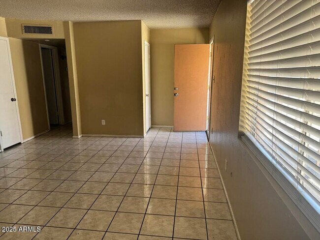 Foto del edificio - 4625 W Thomas Rd