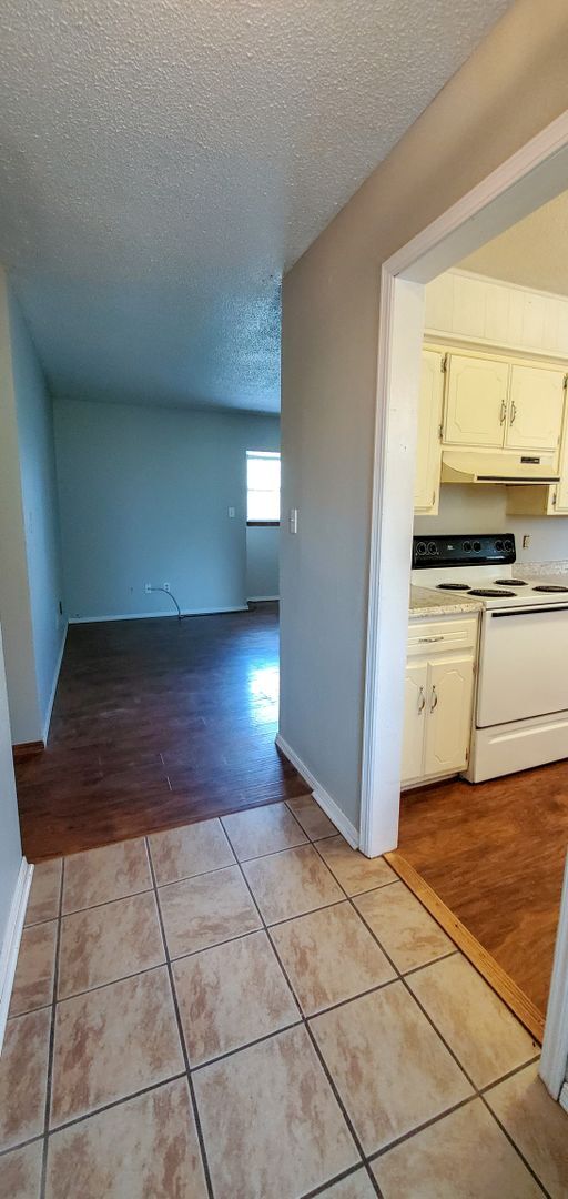 Foto del edificio - 3 Bedroom 1.5 Bath with Garage