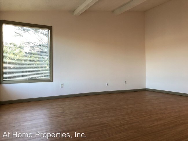 Foto del edificio - 146 SW Cottage St