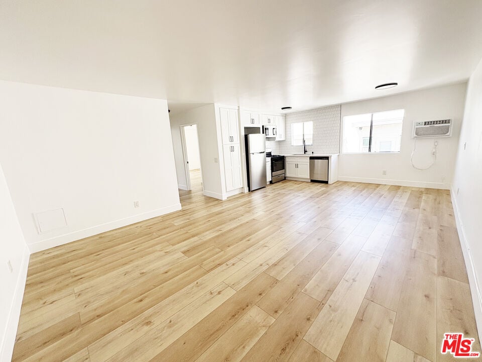 Foto principal - 5440 Carlton Way