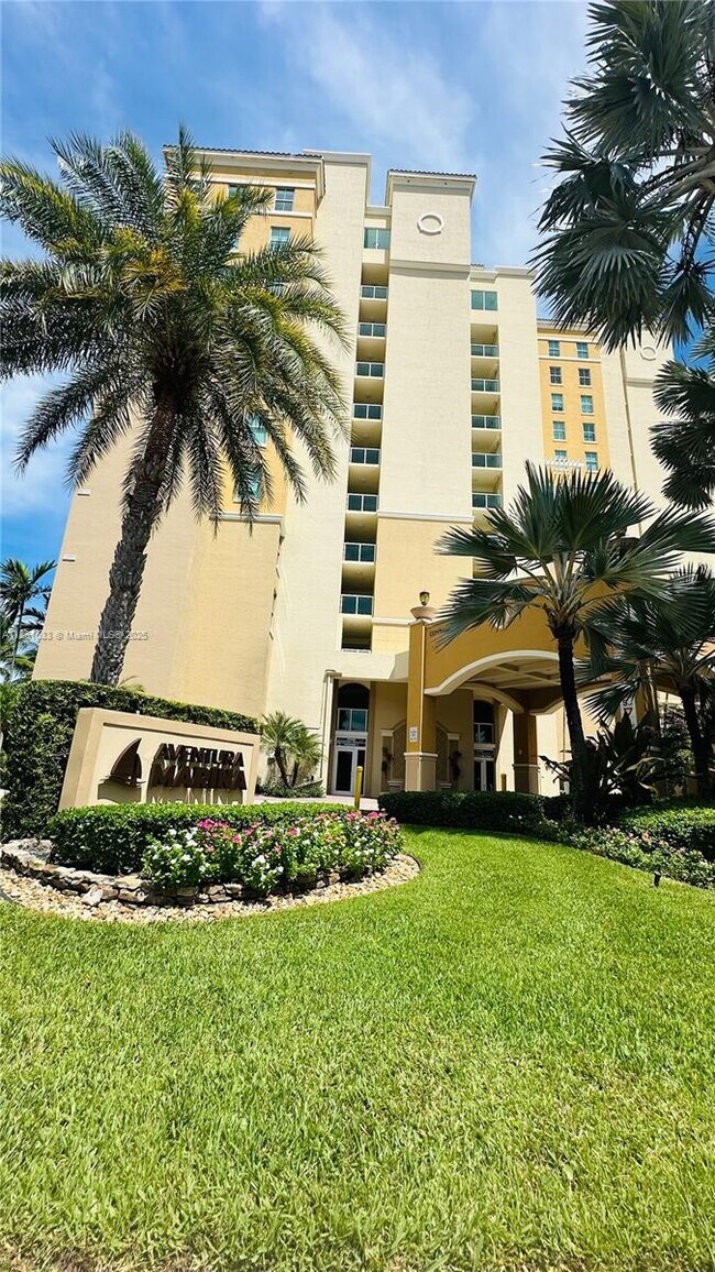 Foto del edificio - 3340 NE 190th St