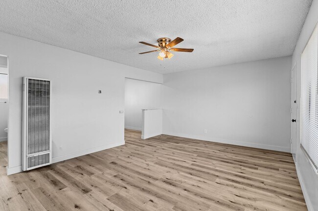 Foto del edificio - 1050 Gaviota Ave