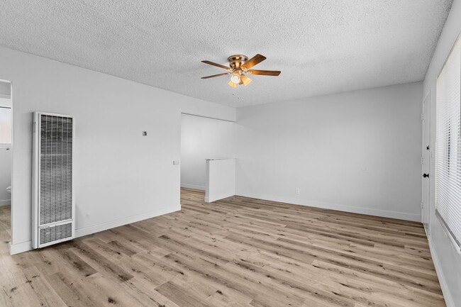 Building Photo - 1050 Gaviota Ave