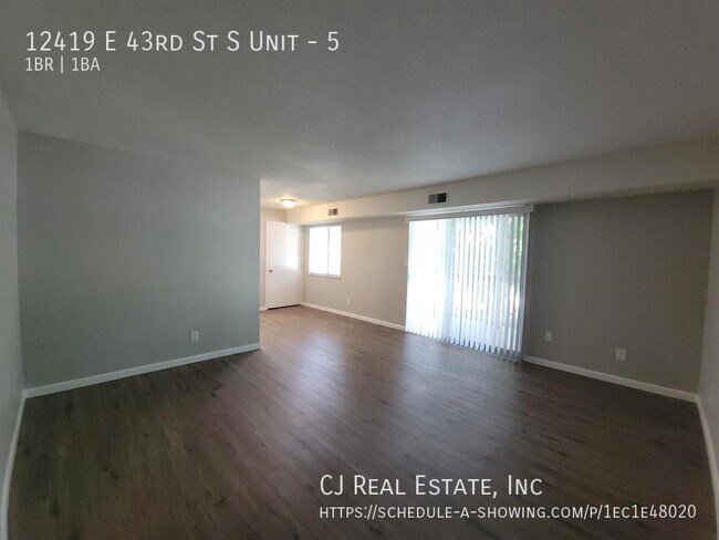Building Photo - 12419 East 43rd St S