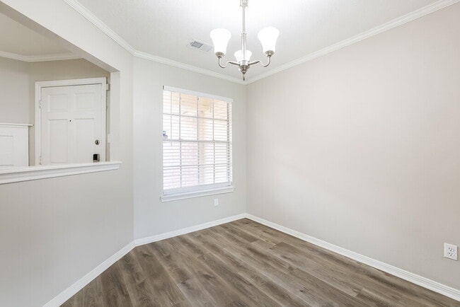 Building Photo - 4919 Bayboro Park Dr