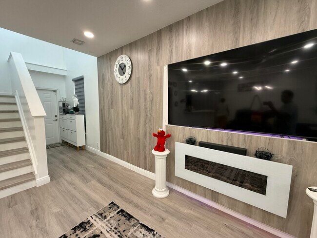 Building Photo - 9114 Villa Palma Ln