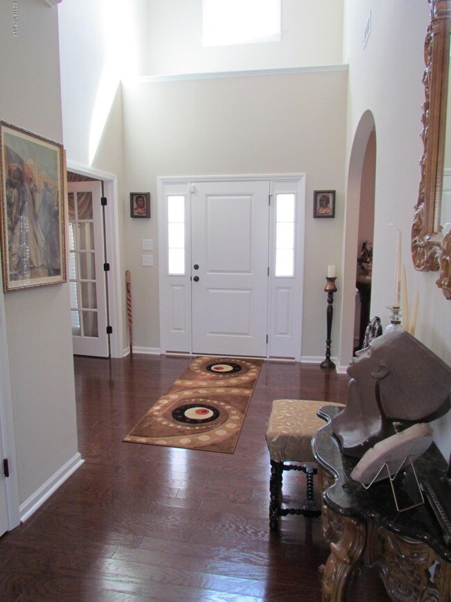 Foto del edificio - 3412 Rounding Bend Dr