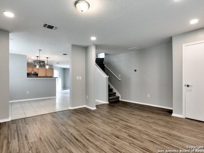 Foto del edificio - Spacious 5BR Home in NW San Antonio | Deck, High Ceilings & Prime Alamo Ranch Location