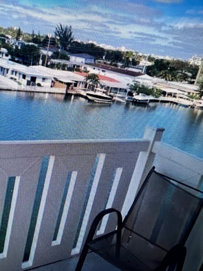 Foto del edificio - 7900 Tatum Waterway Dr