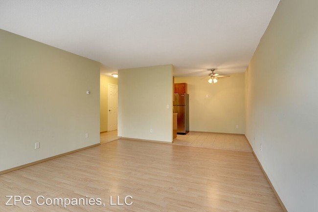 Foto del edificio - 2300 Pleasant Ave