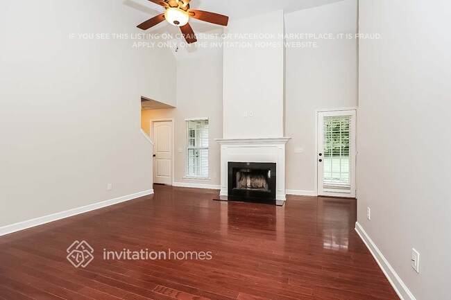 Building Photo - 214 Glade Dr
