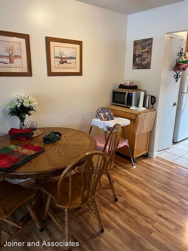 Foto del edificio - 2 br, 1 bath House - 647 Whit Davis Rd