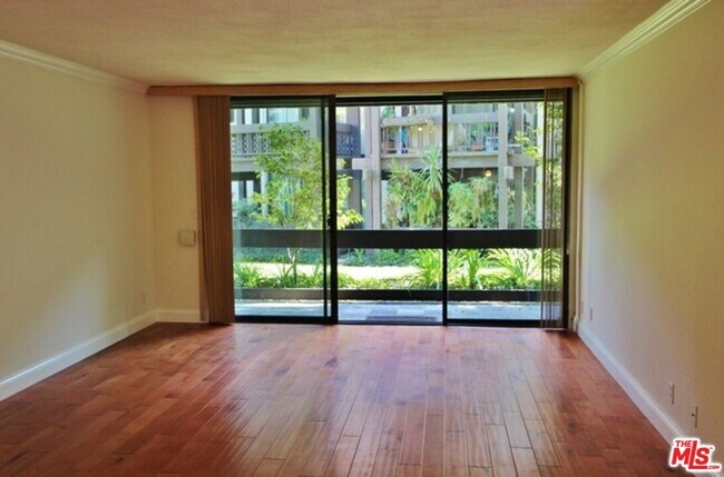 Foto del edificio - 7765 W 91st St