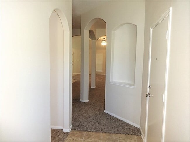 Foto del edificio - 2420 Avalon Trace Ln