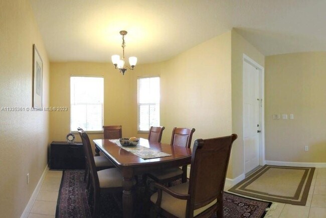 Foto del edificio - 12388 SW 125th St