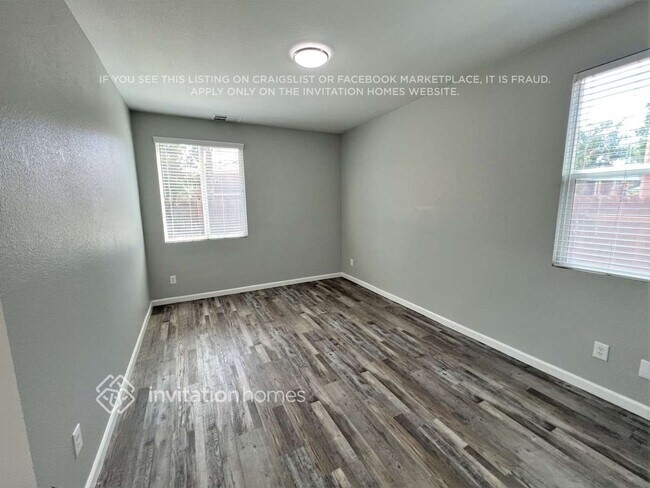 Foto del edificio - 615 Whitfield Ln