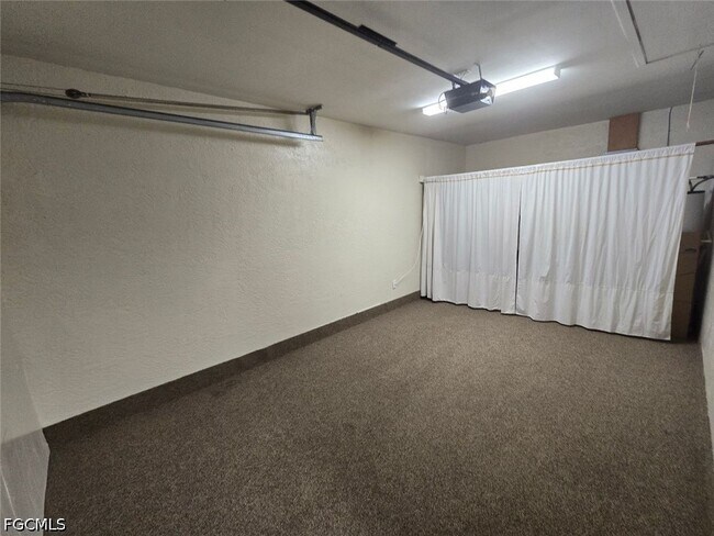 Foto del edificio - 960 Hearty St