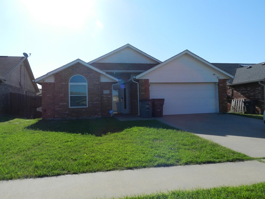 Foto principal - 2408 SW 44th St