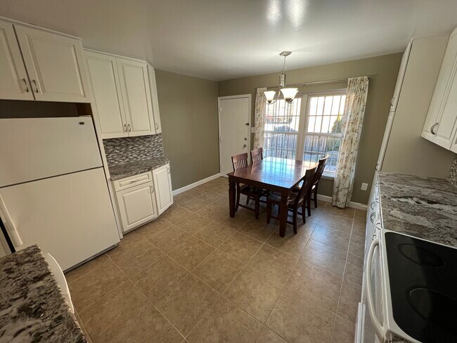 Cocina - 105 N Ann St