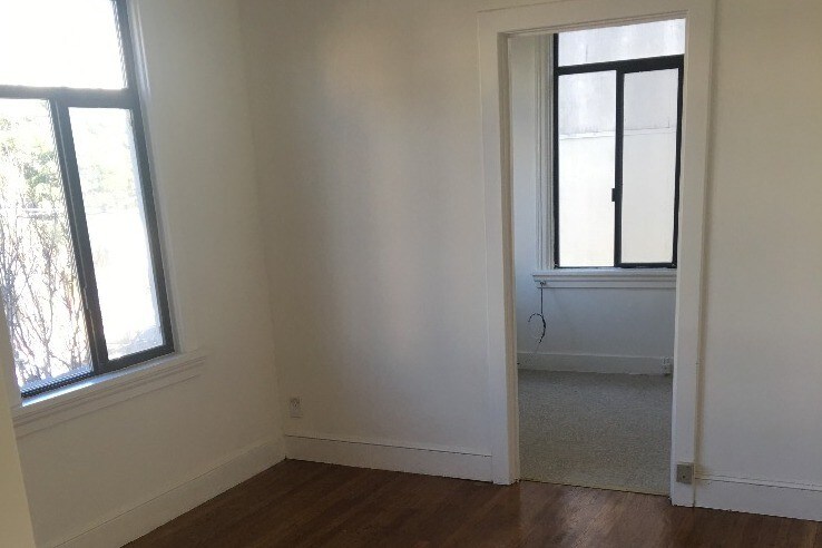 main facing kitchen - 825 Divisadero St