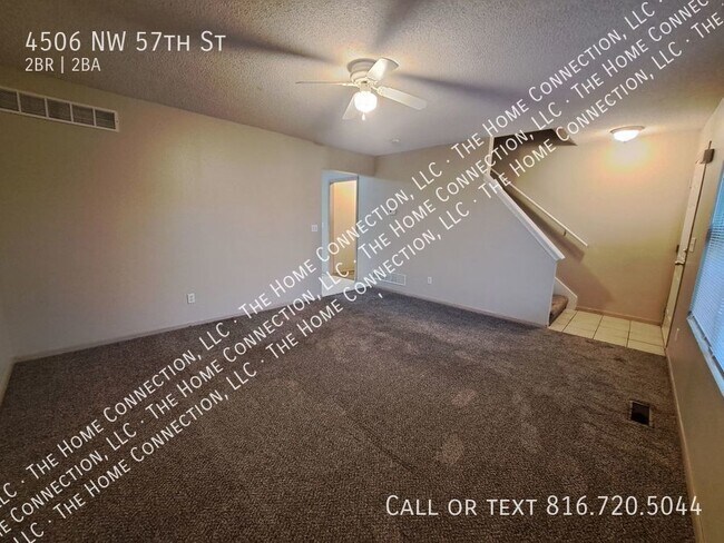 Building Photo - 2 bedroom and garage in Park Hill Schools!