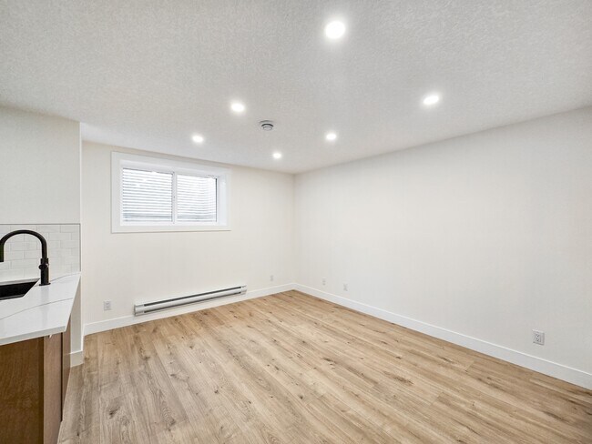 Building Photo - 2616-26128 28 Ave SW