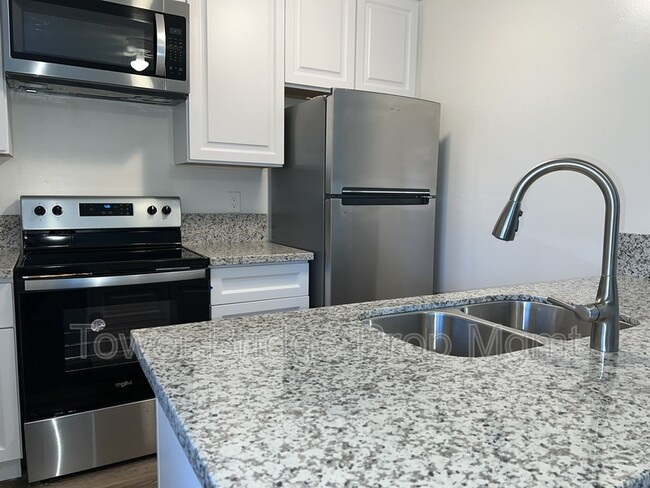 Building Photo - 81 La Fresa Ct