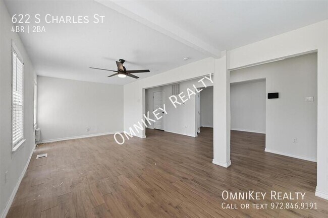 Building Photo - 622 S Charles St