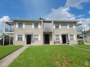 Building Photo - 4223 Parkside Dr