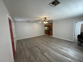 Building Photo - 721 N Vinita Ave