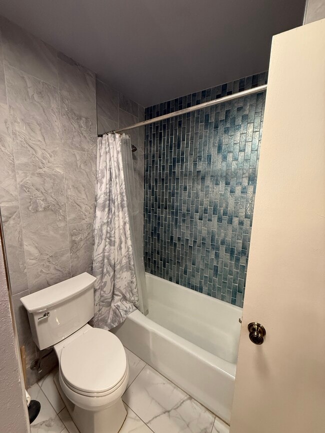 Building Photo - 4638 Bonner Dr