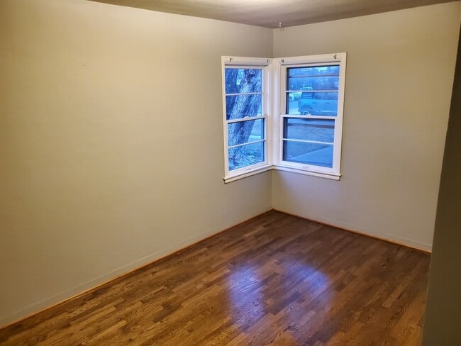 Foto del edificio - 3004 2nd Ave S