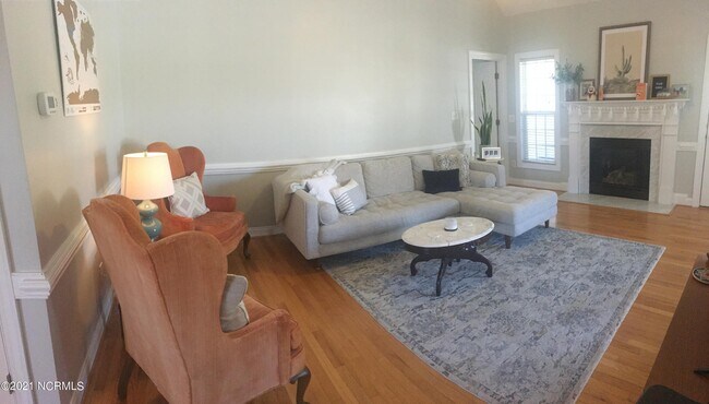 Building Photo - 1008 Quarterpath Dr