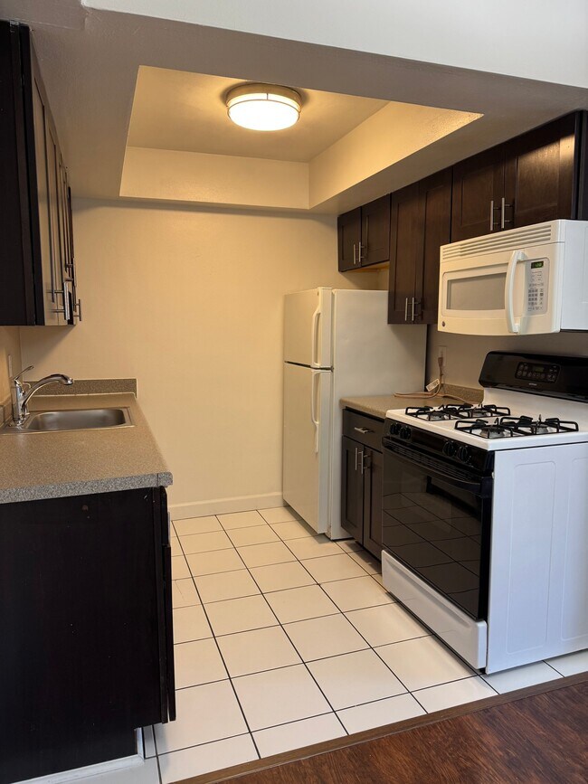 Foto del edificio - 2260 N Summit Ave