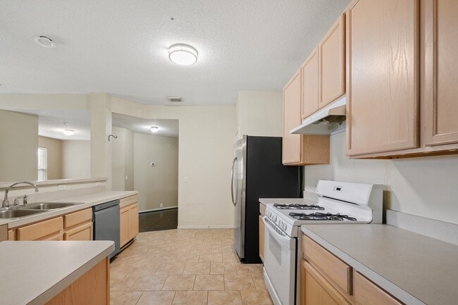 Foto del edificio - 17538 S Summit Canyon Dr