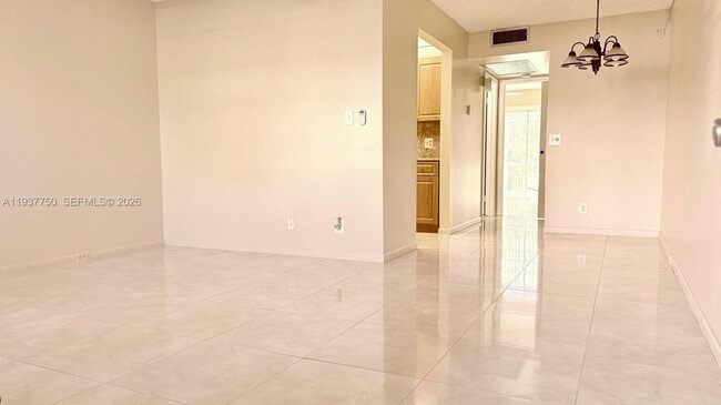 Foto del edificio - 400 SW 134th Way
