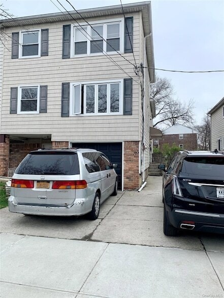 Photo - 1547 209th Street Unit 2 Floor