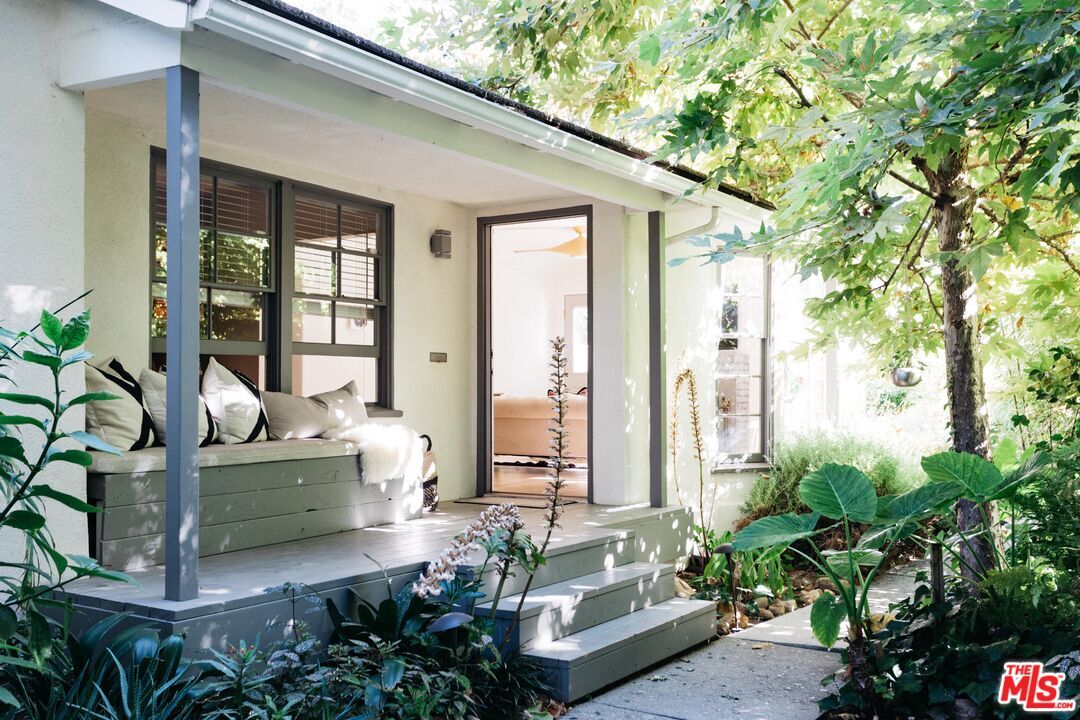 Primary Photo - 2230 Fink St