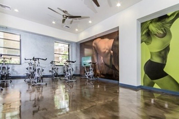Foto principal - 727 W 7th St