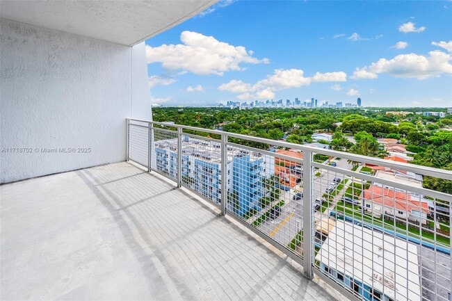 Building Photo - 2600 SW 27th Ave