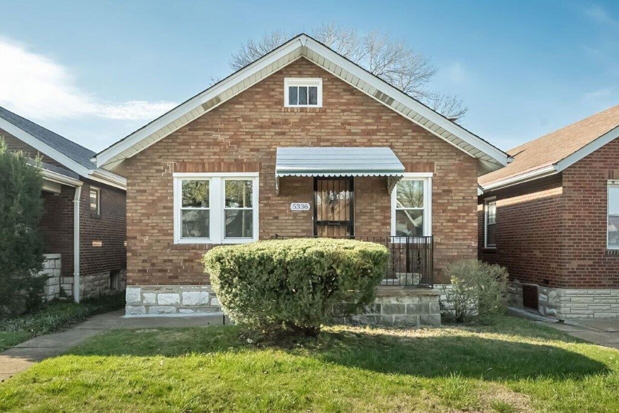 Primary Photo - 5336 Chippewa St