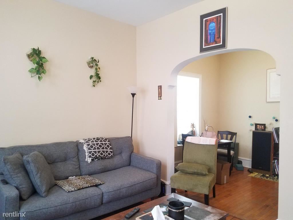 Primary Photo - 1735 N Franklin Pl