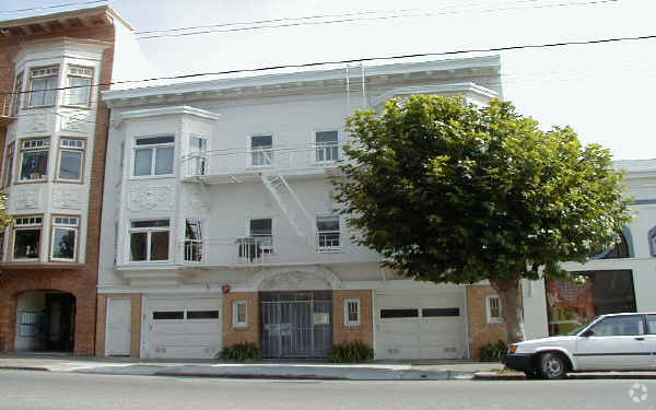 Building Photo - 5441 California St