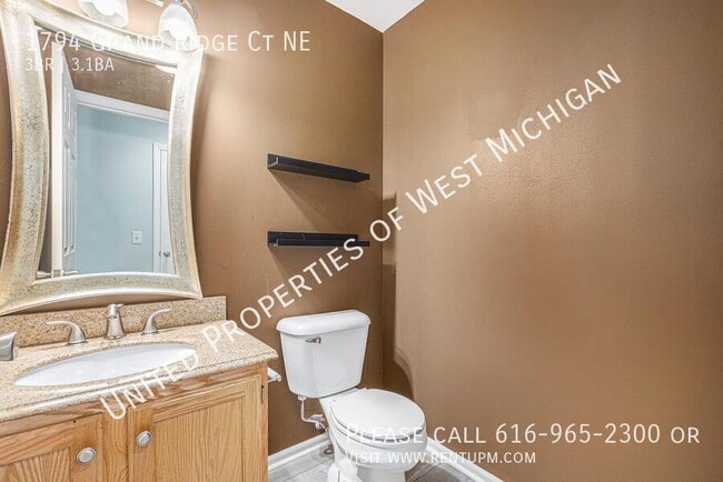 Building Photo - 1794 Grand Ridge Ct NE