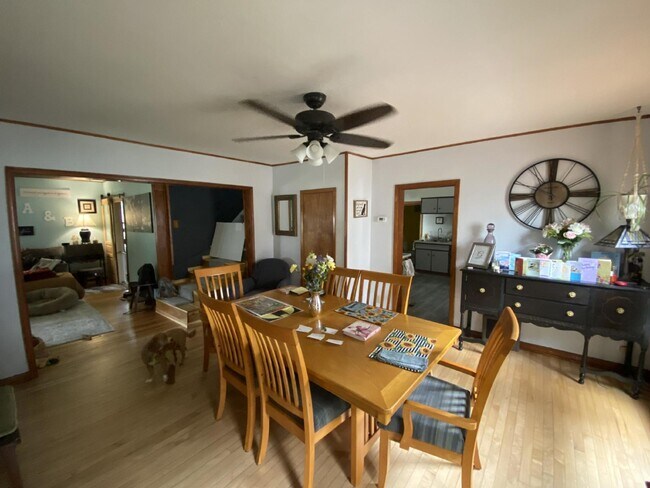 Building Photo - "Charming 3-Bedroom 1.5 bath Home at 732 N...