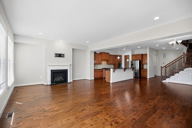 Stunning 3BR Townhome in Ashburn - Stunning 3BR Townhome in Ashburn