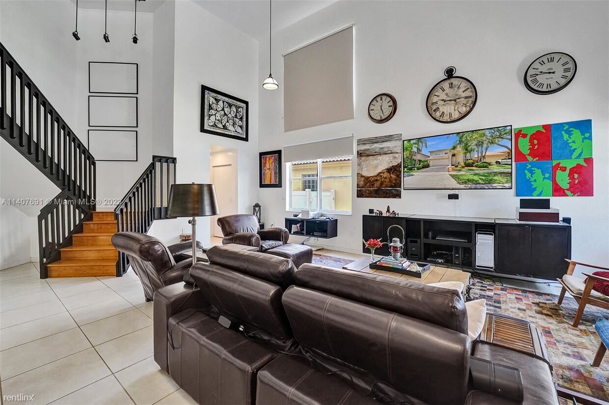 Primary Photo - 4 br, 3 bath House - 17027 NW 19th St