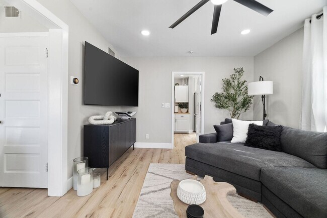 Foto del edificio - 304 E Goodwin St